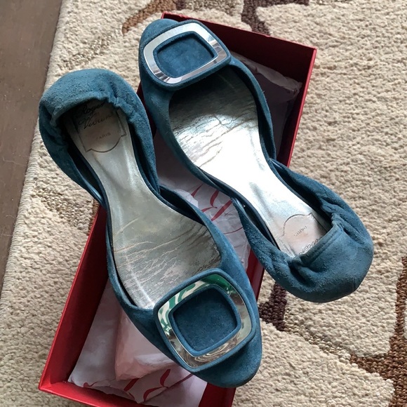 ROGER VIVIER Ballerine Chips Suede d'Orsay Flat - Picture 8 of 14